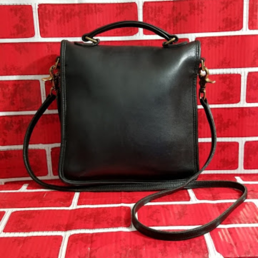 COACH-VINTAGE STATION BLACK CROSSBODY BAG - Picture 8 of 8